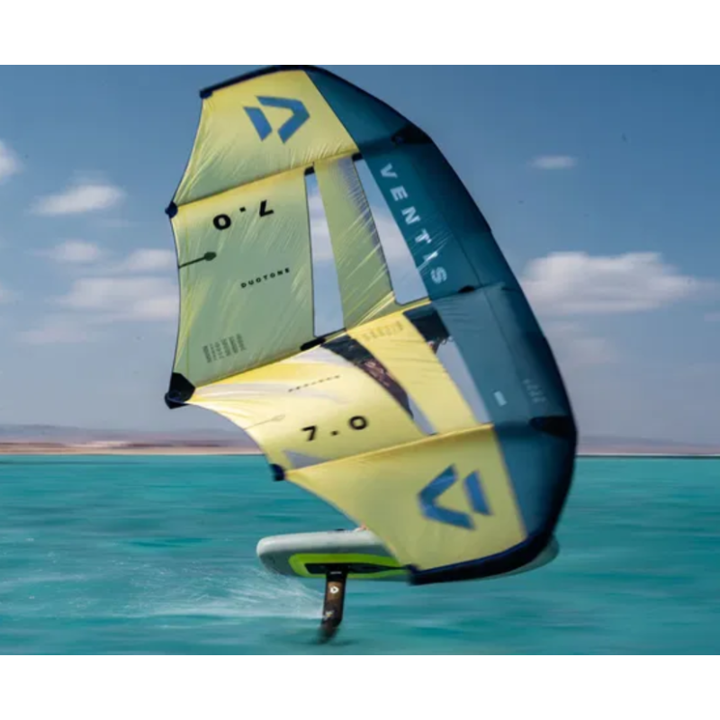 Duotone Ventis FS Foil Wing på vattnet under wingfoil-session
