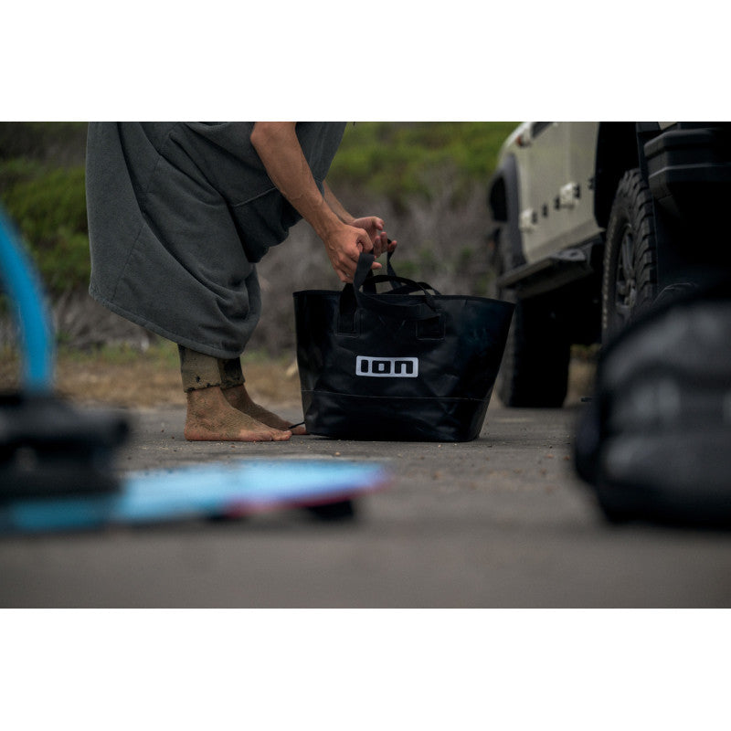 ION Changing Bucket bagar & fodral sedd framifrån i profil